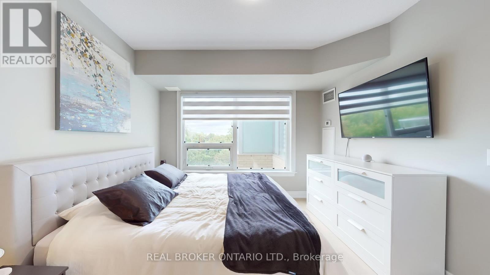 415 - 701 Sheppard Avenue W, Toronto, ON - Indoor Photo Showing Bedroom