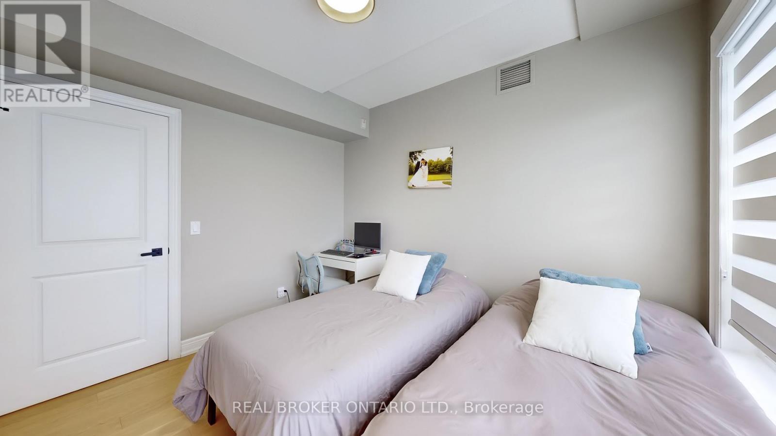 415 - 701 Sheppard Avenue W, Toronto, ON - Indoor Photo Showing Bedroom