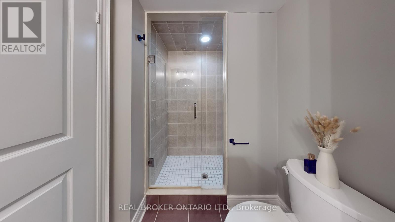 415 - 701 Sheppard Avenue W, Toronto, ON - Indoor Photo Showing Bathroom
