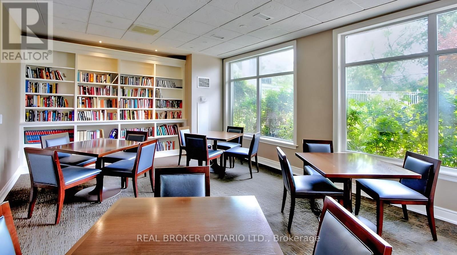 415 - 701 Sheppard Avenue W, Toronto, ON - Indoor