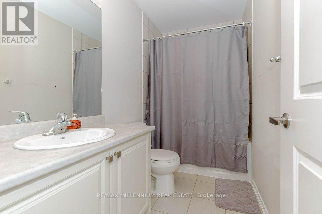 31 - 8273 Tulip Tree Drive, Niagara Falls, ON - Indoor Photo Showing Bathroom