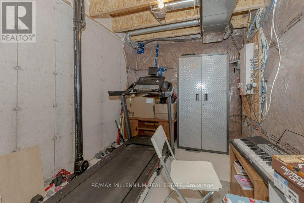 31 - 8273 Tulip Tree Drive, Niagara Falls, ON - Indoor Photo Showing Basement