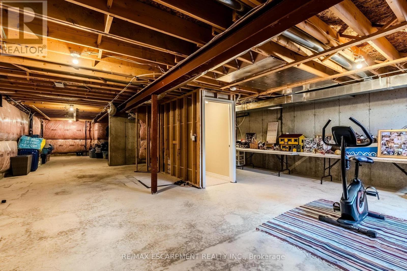 42 Cittadella Boulevard, Hamilton, ON - Indoor Photo Showing Basement