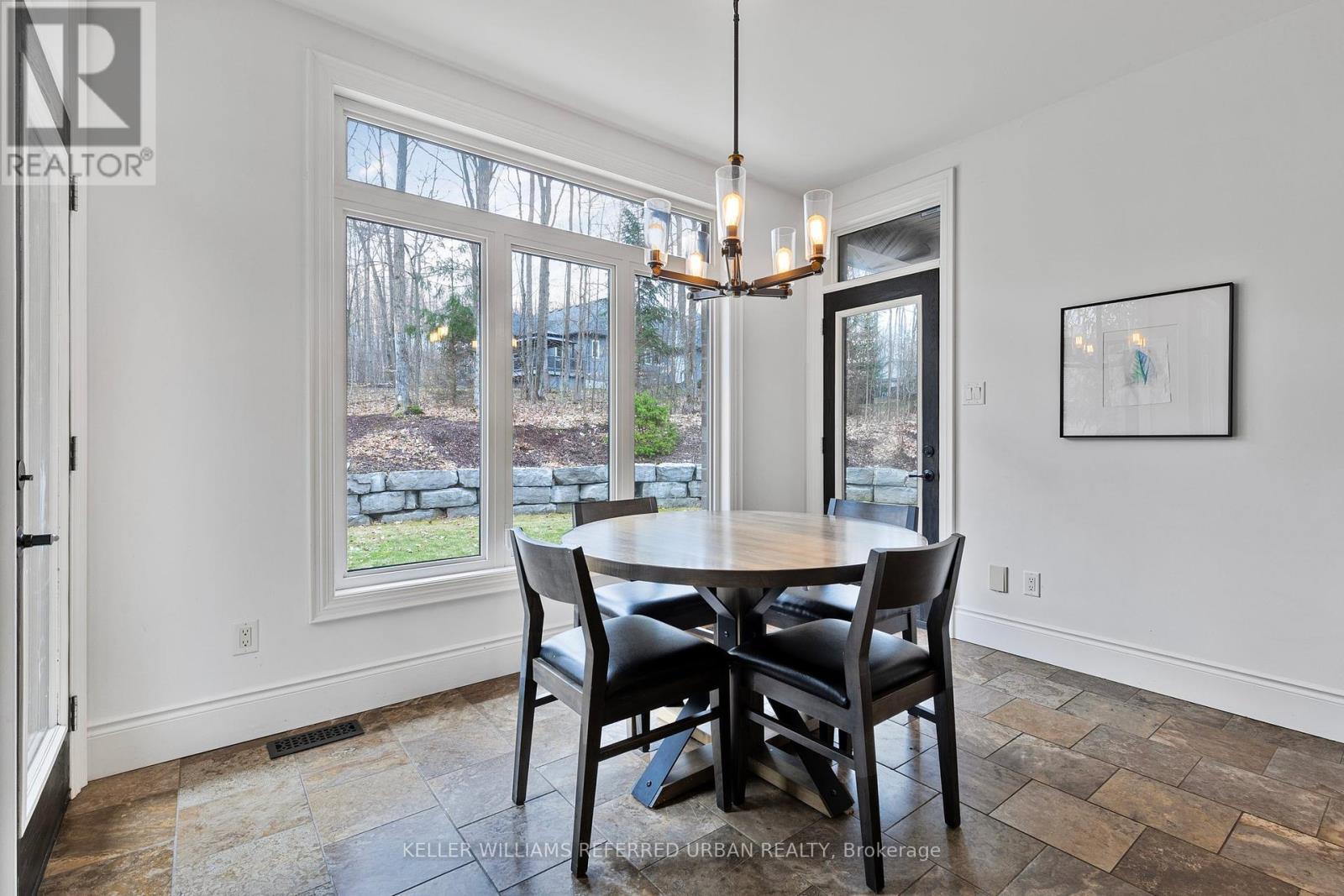 25 Heron Boulevard, Springwater, ON - Indoor Photo Showing Dining Room