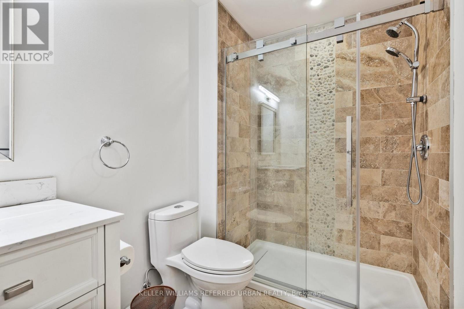 25 Heron Boulevard, Springwater, ON - Indoor Photo Showing Bathroom