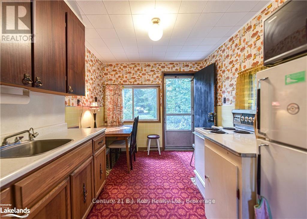 6571 Pioneer Village Lane, Ramara, ON