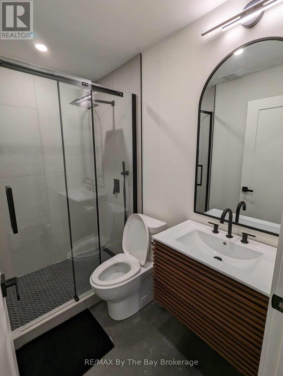 117 Glenlake Boulevard, Collingwood, ON - Indoor Photo Showing Bathroom