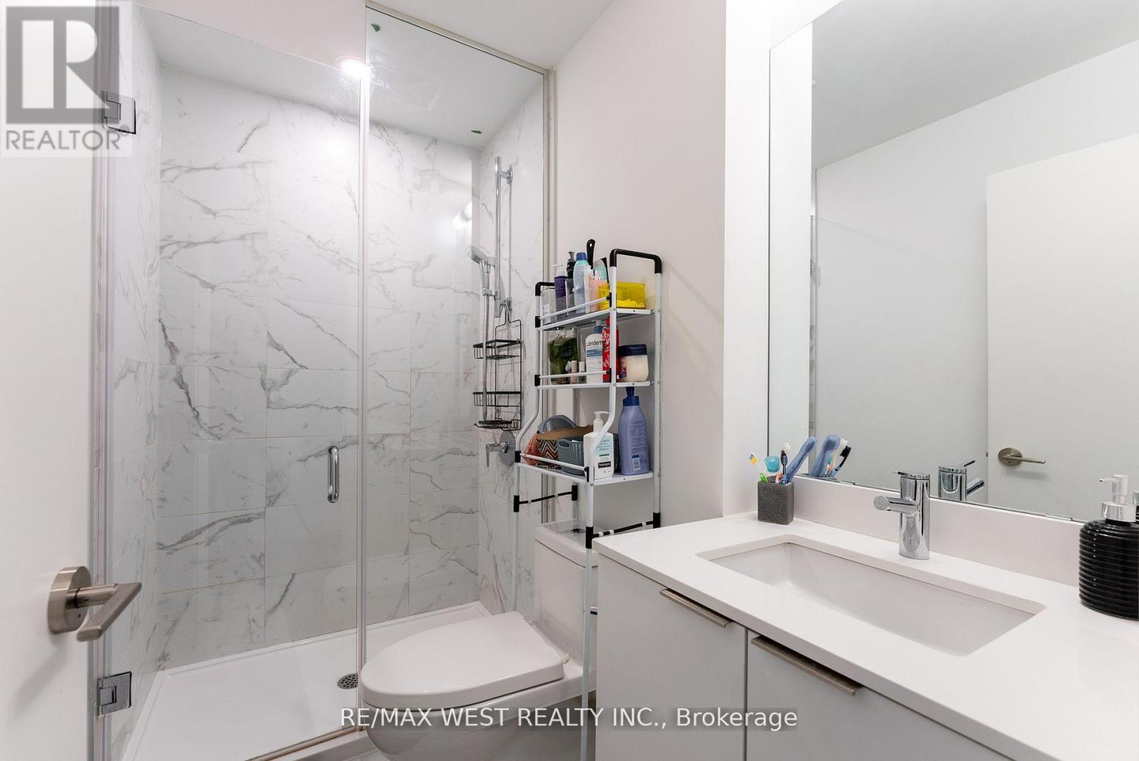 314 - 8 Olympic Garden, Toronto, ON - Indoor Photo Showing Bathroom