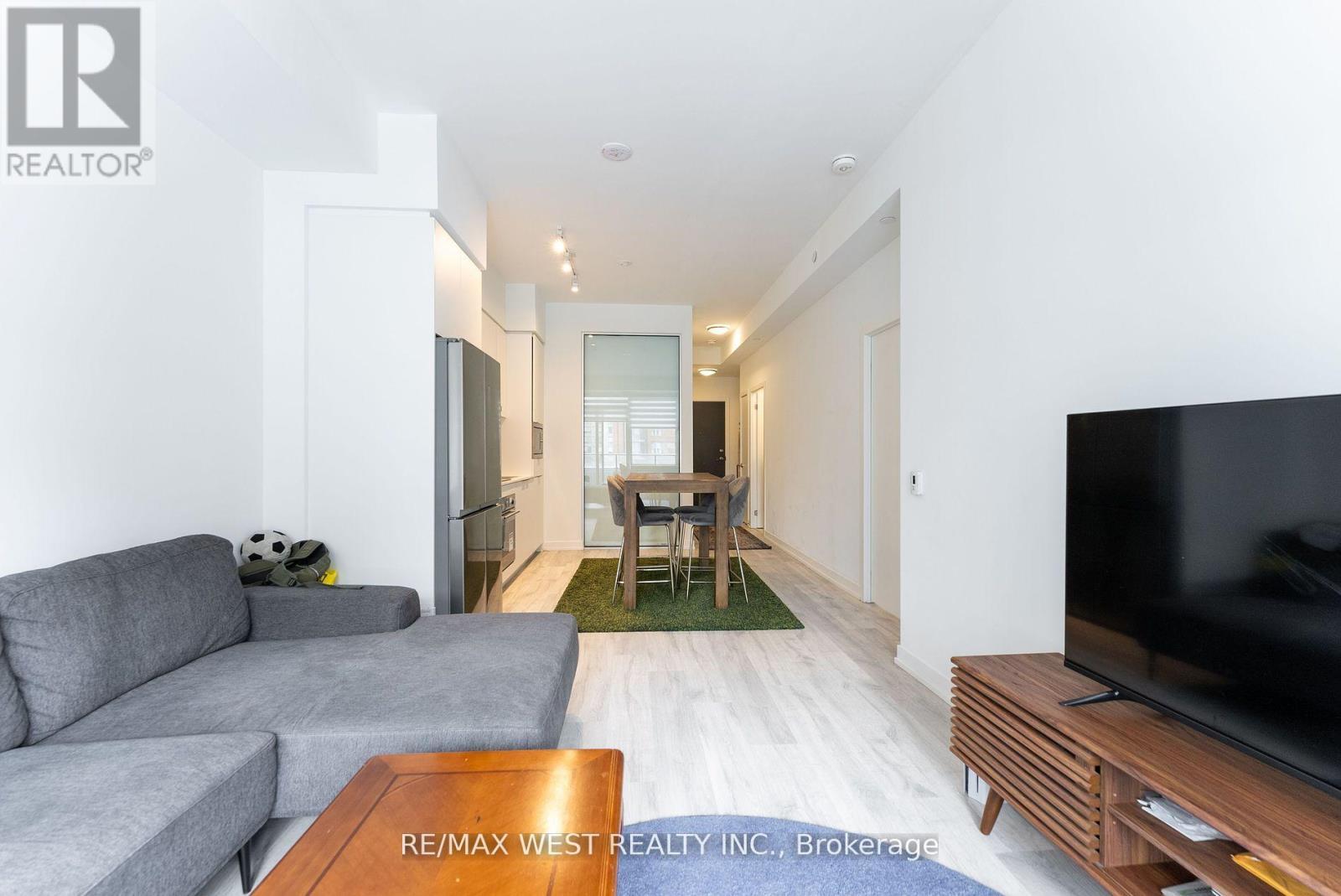 314 - 8 Olympic Garden, Toronto, ON - Indoor Photo Showing Living Room