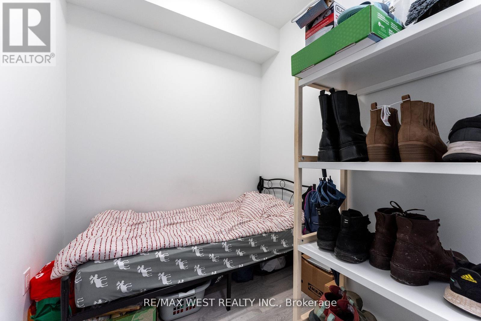 314 - 8 Olympic Garden, Toronto, ON - Indoor Photo Showing Bedroom