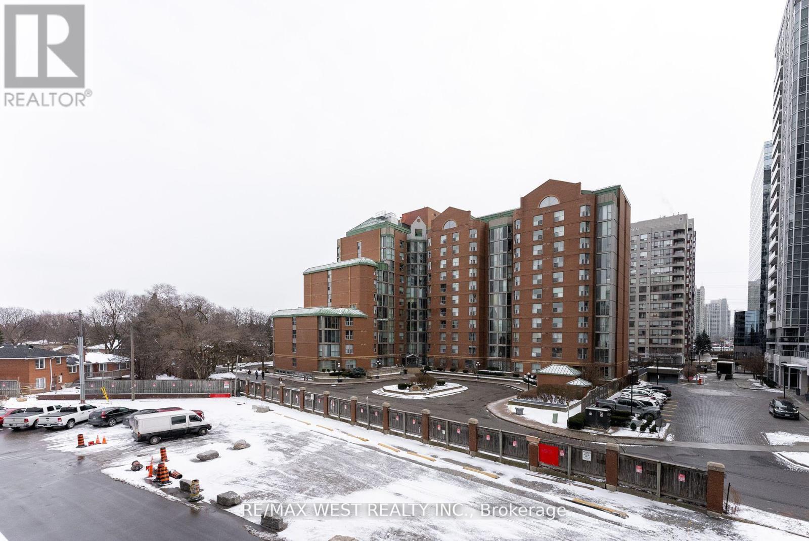 314 - 8 Olympic Garden, Toronto, ON - Outdoor