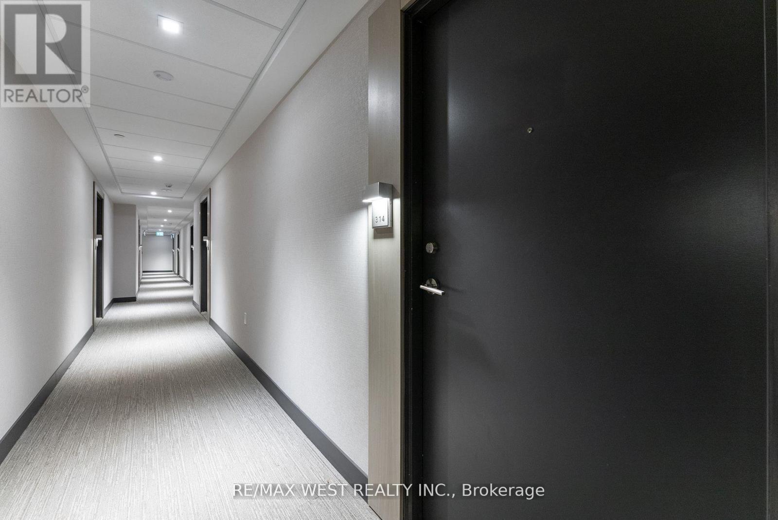 314 - 8 Olympic Garden, Toronto, ON - Indoor Photo Showing Other Room