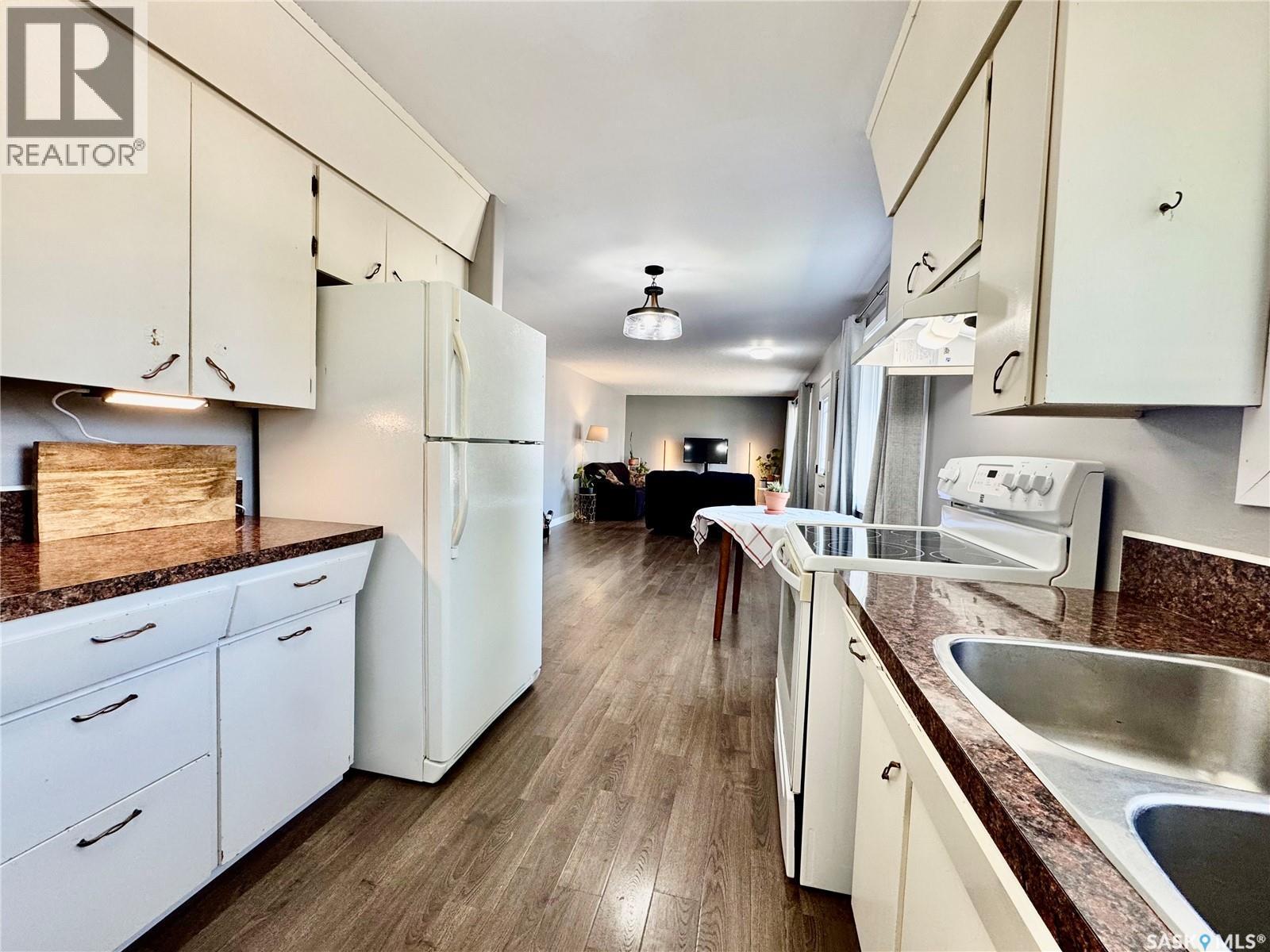 12 King Crescent, Humboldt, SK - Indoor Photo Showing Kitchen
