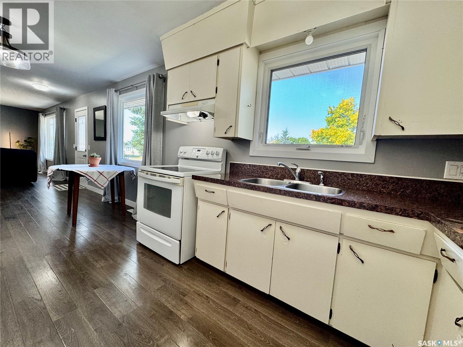 12 King Crescent, Humboldt, SK - Indoor Photo Showing Kitchen With Double Sink