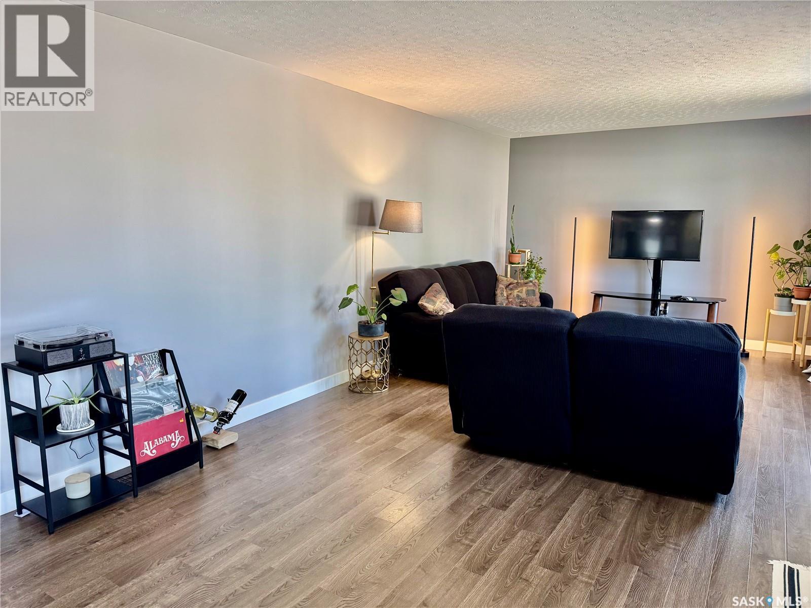 12 King Crescent, Humboldt, SK - Indoor Photo Showing Living Room