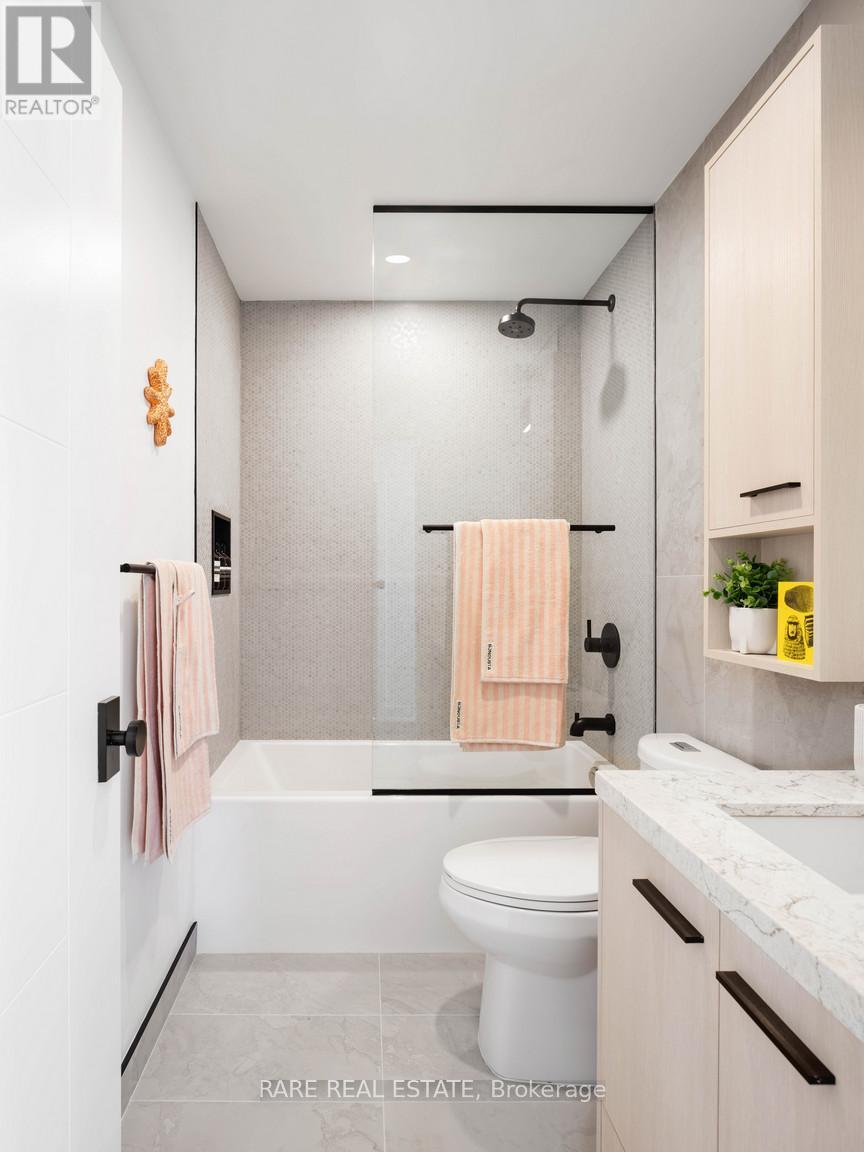 1804 - 30 Mutual Street, Toronto, ON - Indoor Photo Showing Bathroom