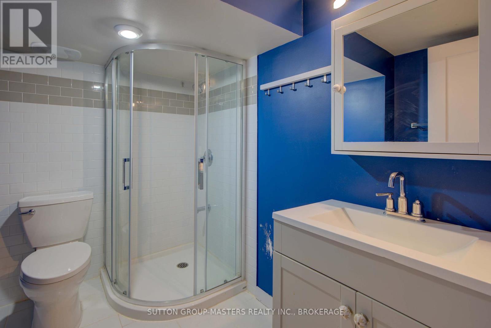 846 Sandringham Place, Kingston (North Of Taylor-Kidd Blvd), ON - Indoor Photo Showing Bathroom