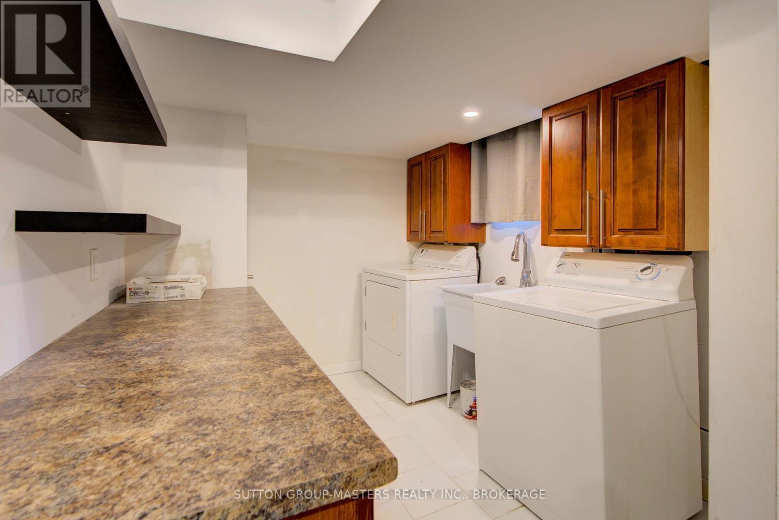 846 Sandringham Place, Kingston (North Of Taylor-Kidd Blvd), ON - Indoor Photo Showing Laundry Room