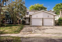 122 VALDOR DRIVE Toronto, ON M1V 1R5