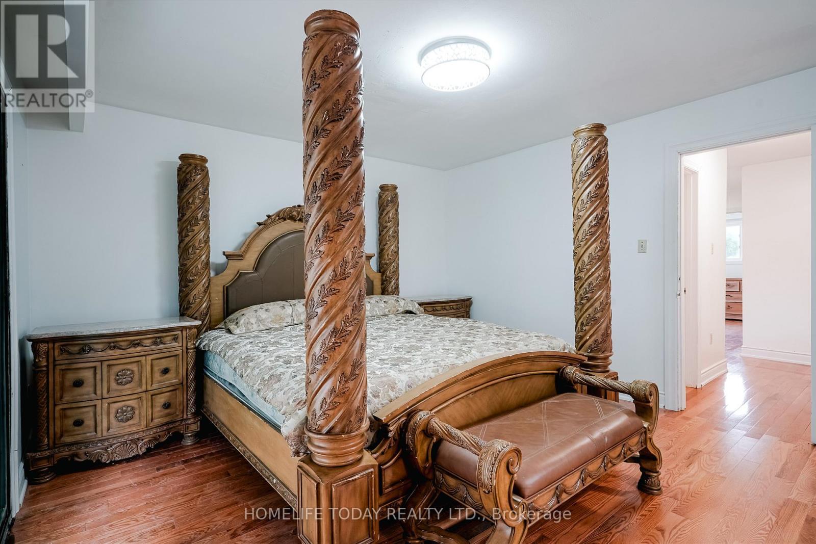 122 Valdor Drive, Toronto, ON - Indoor Photo Showing Bedroom
