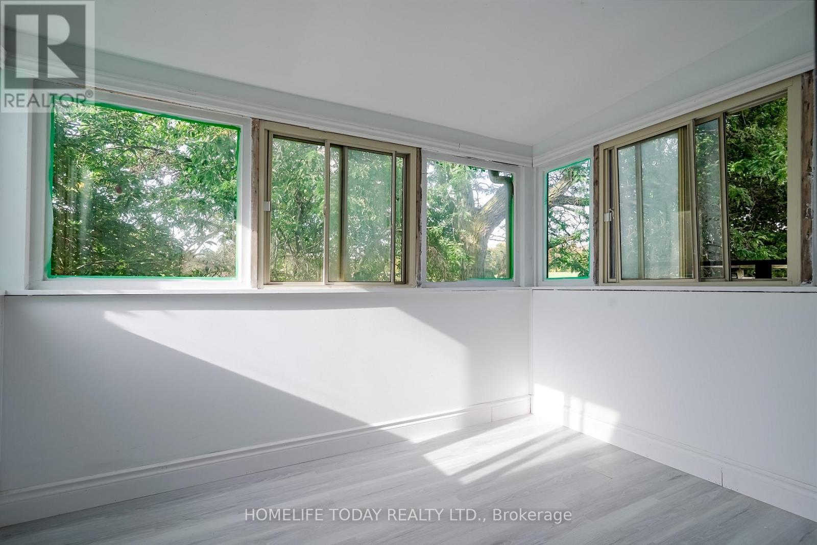 122 Valdor Drive, Toronto, ON - Indoor Photo Showing Other Room