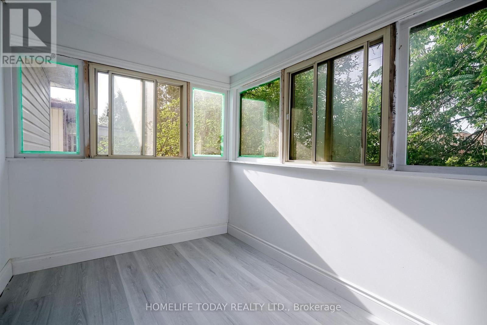 122 Valdor Drive, Toronto, ON - Indoor Photo Showing Other Room