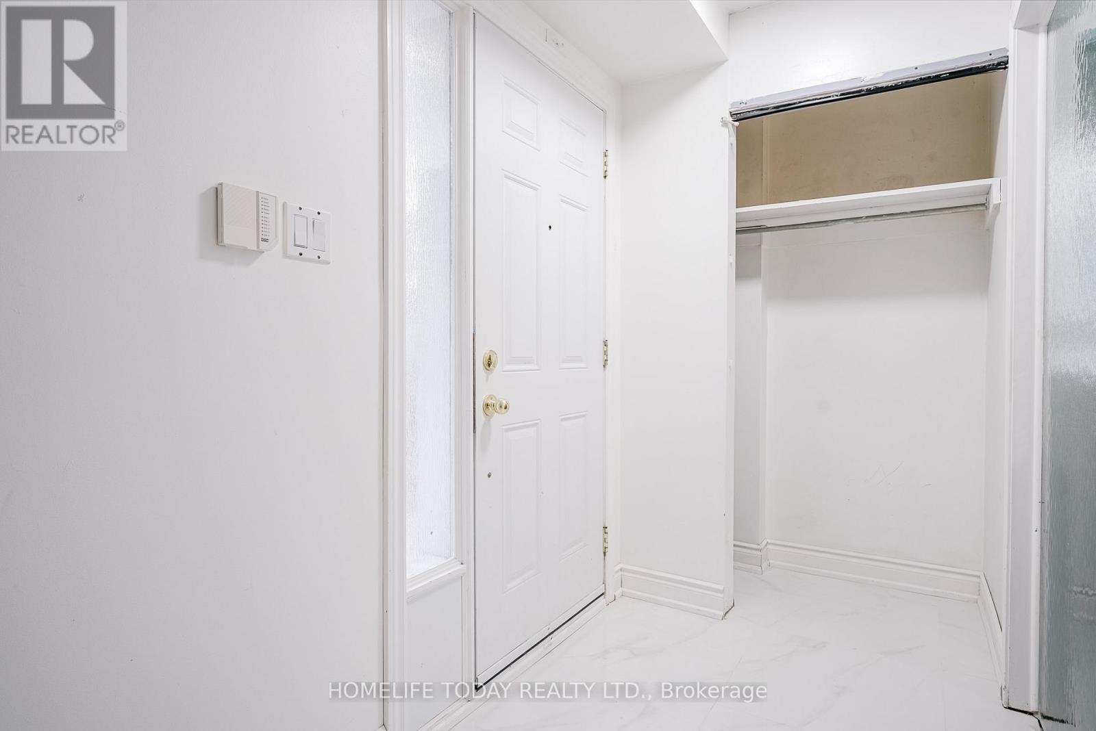 122 Valdor Drive, Toronto, ON - Indoor Photo Showing Other Room