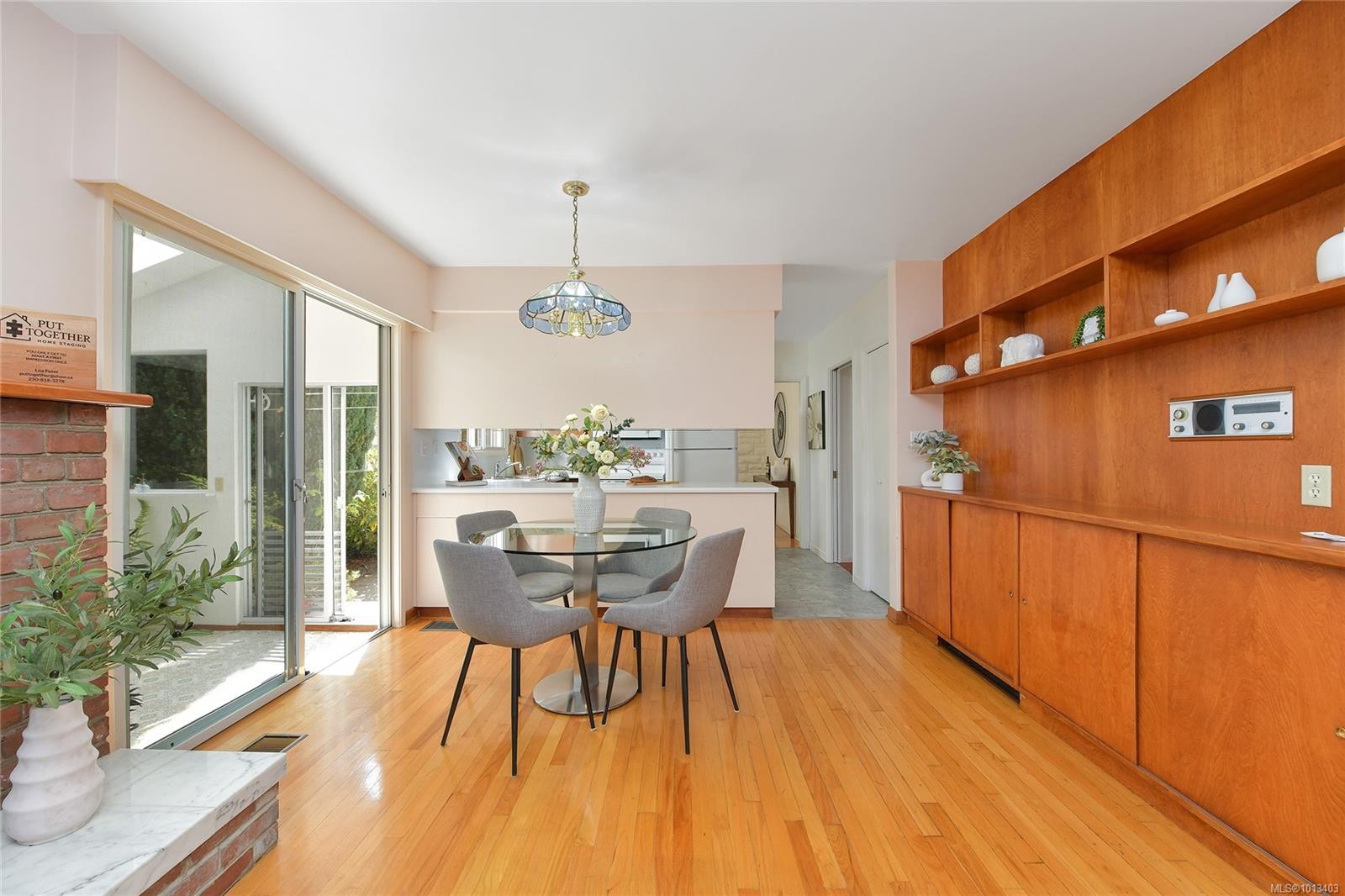 1120 St. Louis St, Oak Bay, BC