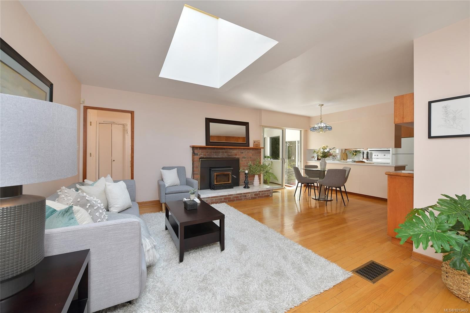 1120 St. Louis St, Oak Bay, BC