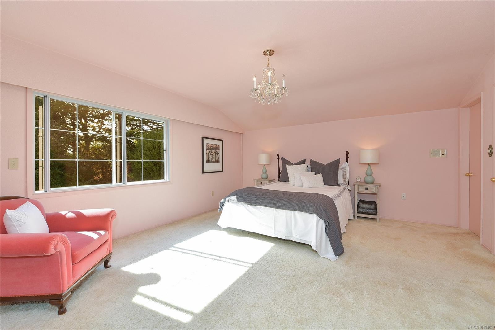 1120 St. Louis St, Oak Bay, BC