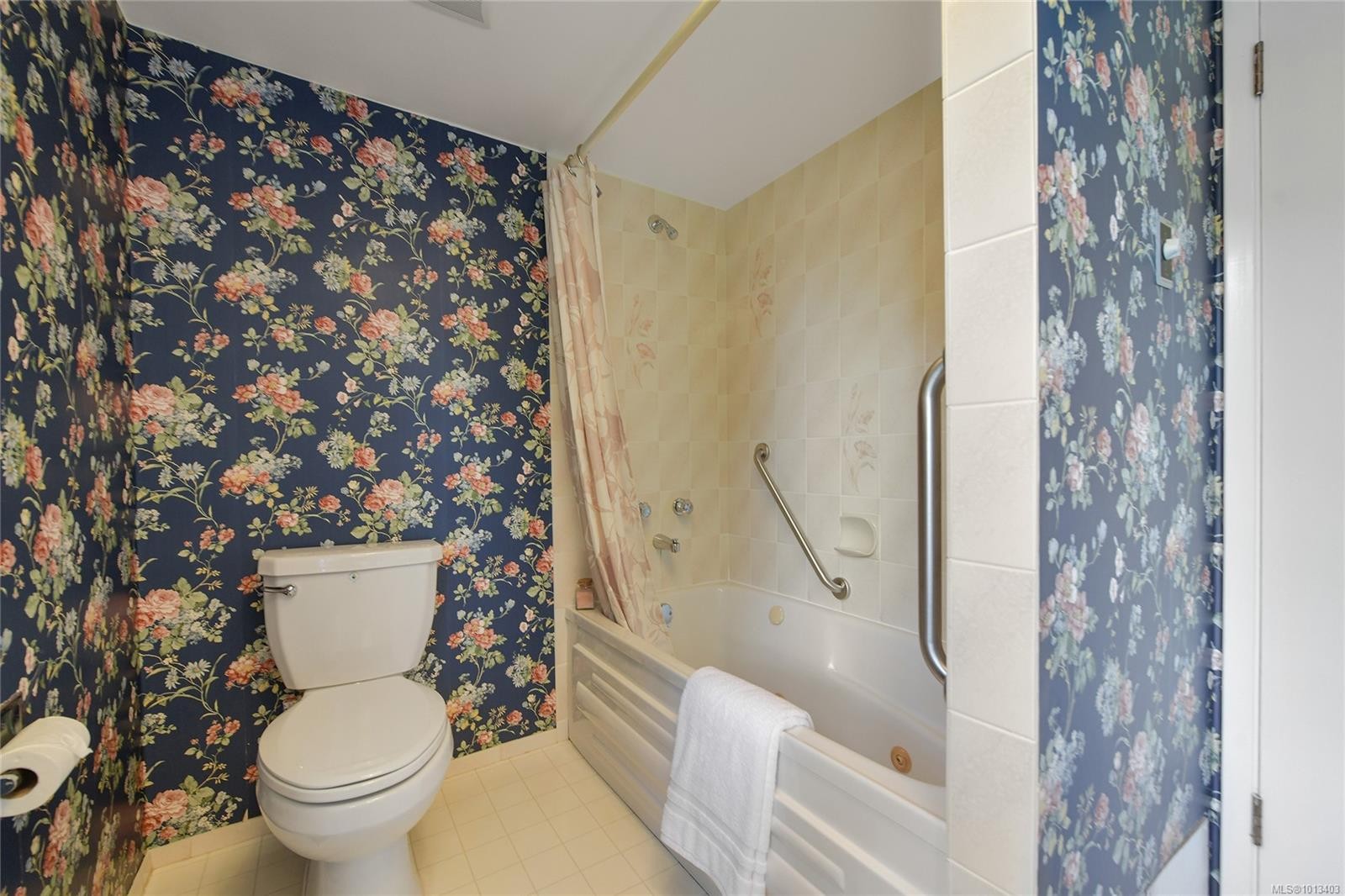 1120 St. Louis St, Oak Bay, BC