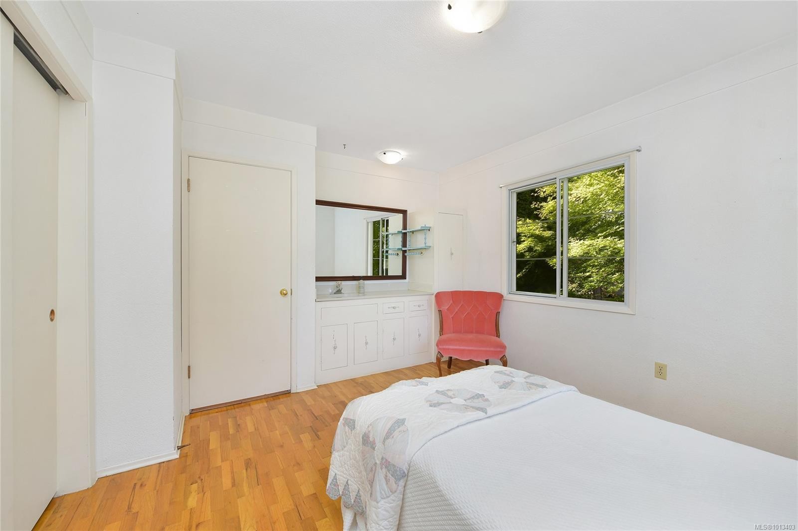 1120 St. Louis St, Oak Bay, BC