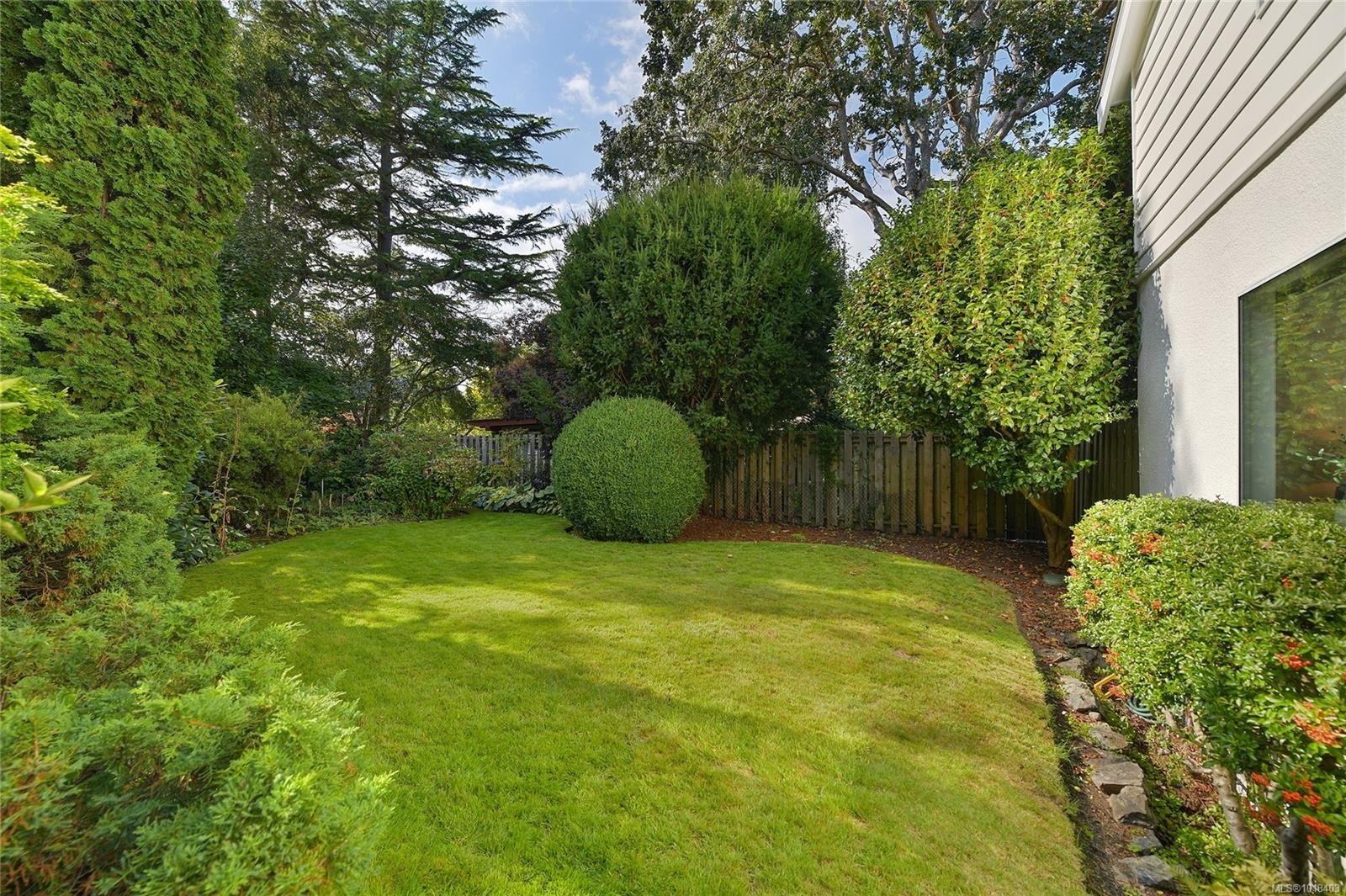 1120 St. Louis St, Oak Bay, BC