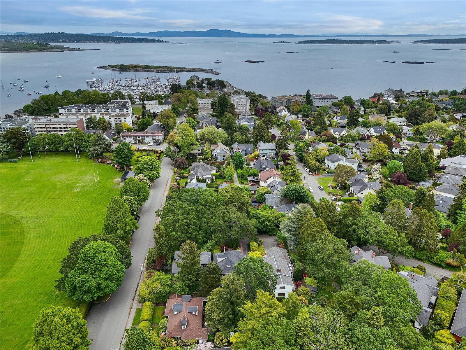 1120 St. Louis St, Oak Bay, BC