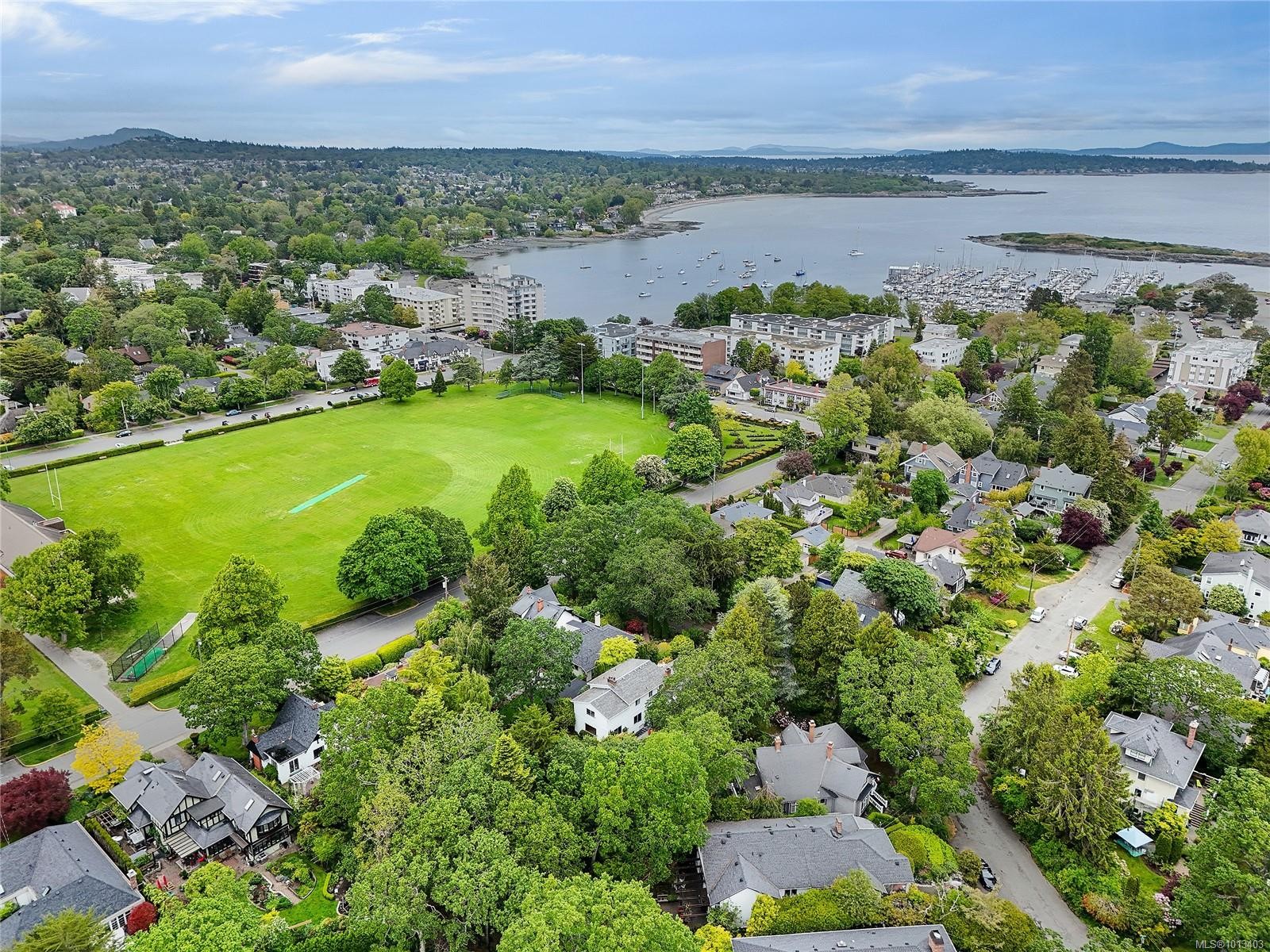 1120 St. Louis St, Oak Bay, BC