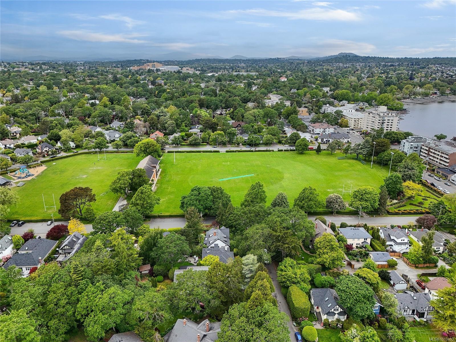 1120 St. Louis St, Oak Bay, BC