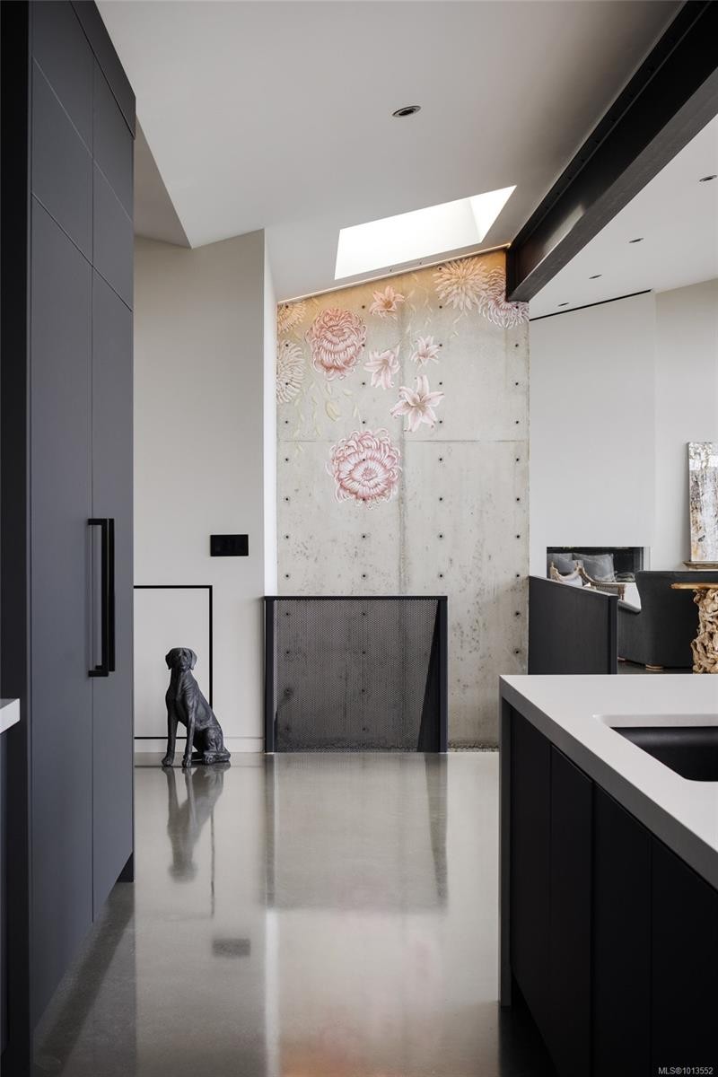 2701 Sea View Rd, Saanich, BC