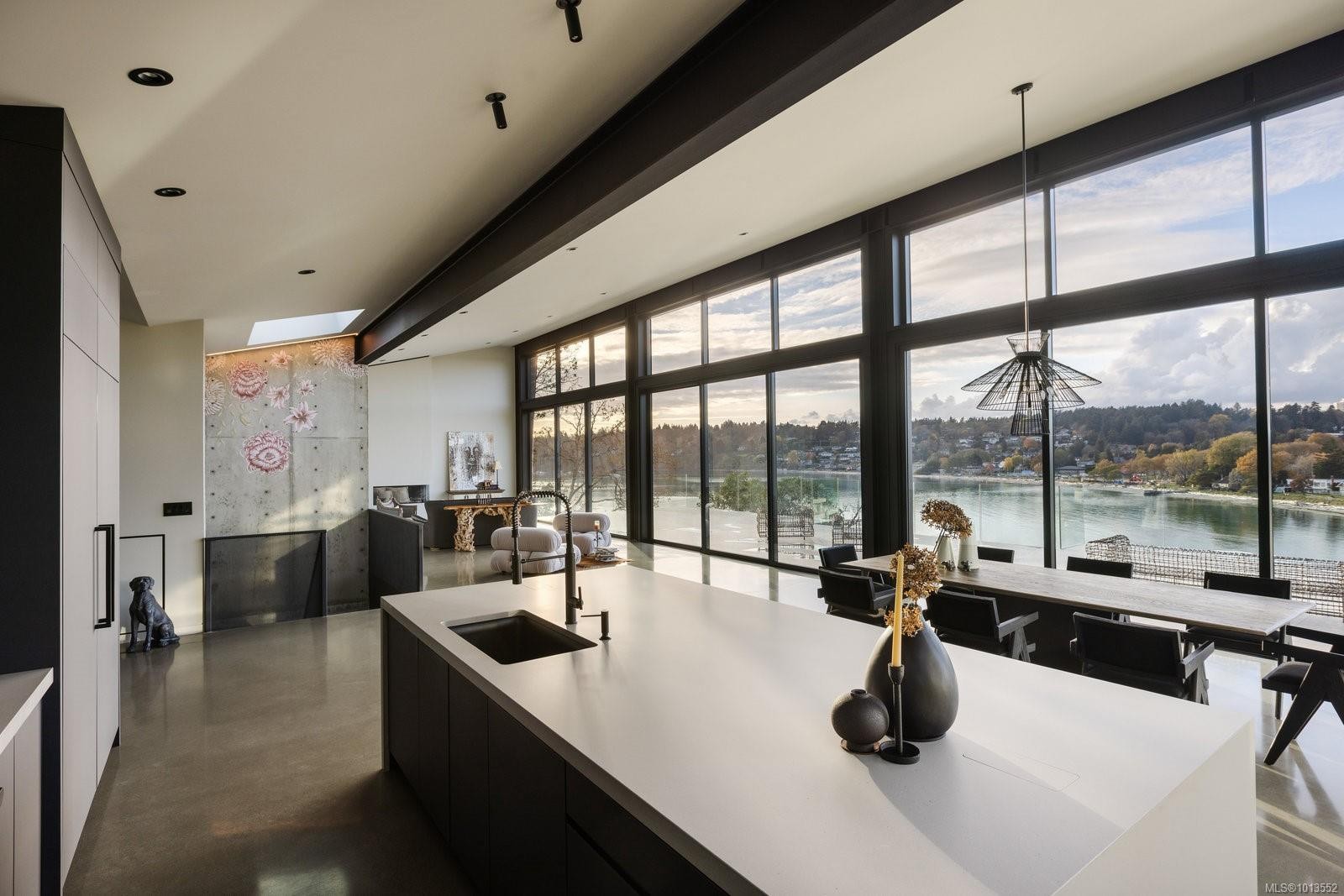 2701 Sea View Rd, Saanich, BC