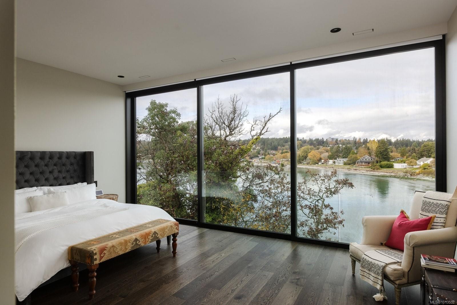 2701 Sea View Rd, Saanich, BC