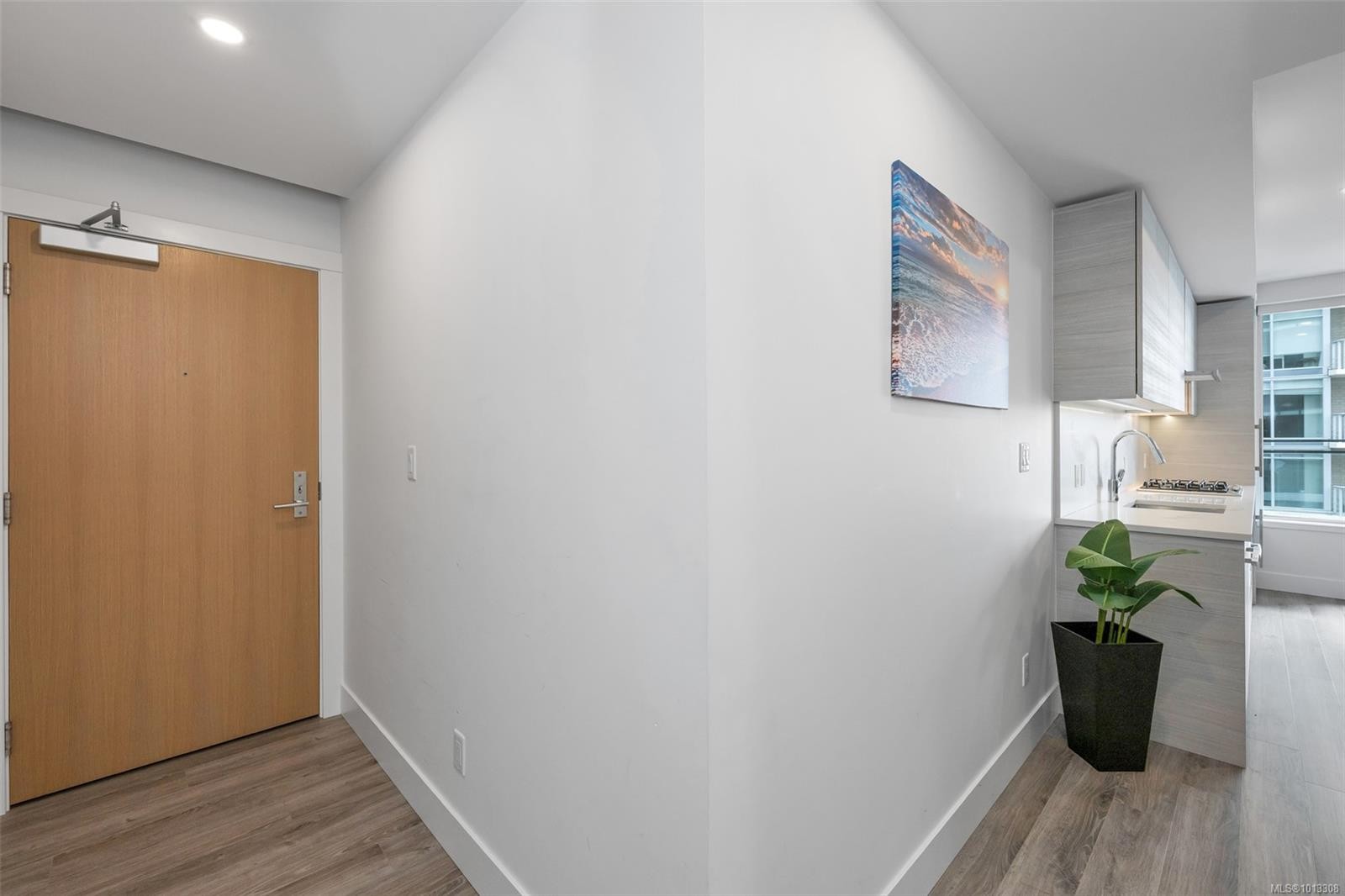 709-777 Herald St, Victoria, BC - Indoor Photo Showing Other Room