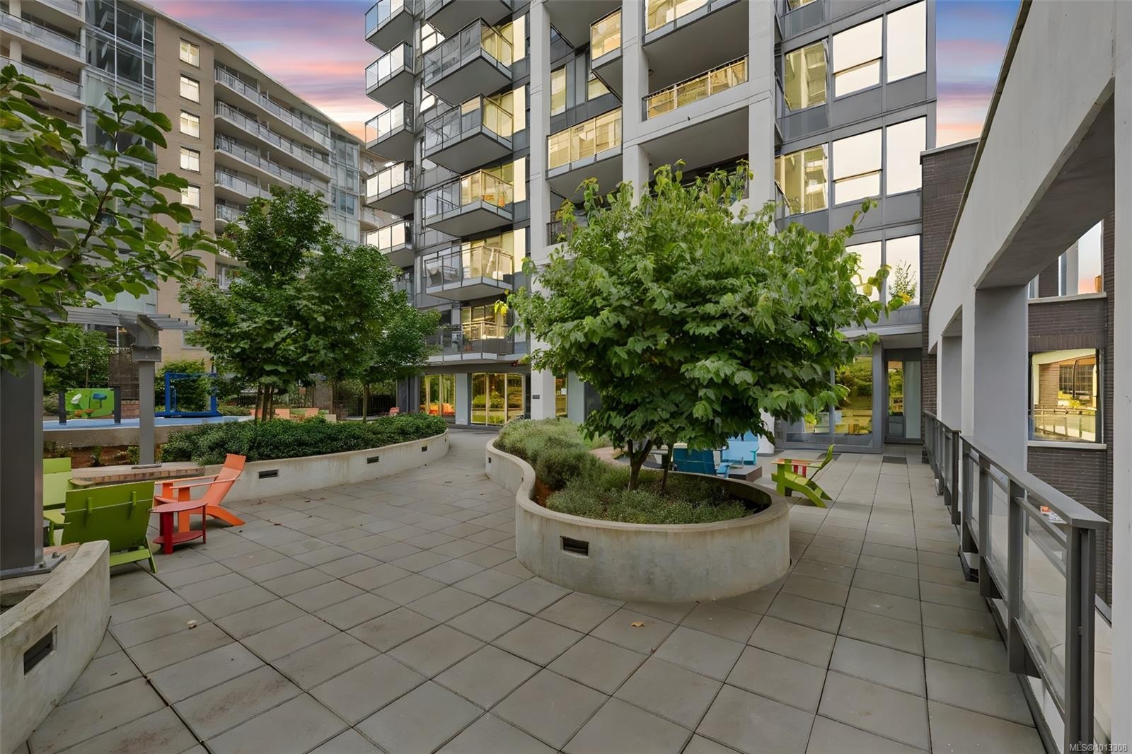 709-777 Herald St, Victoria, BC - Outdoor