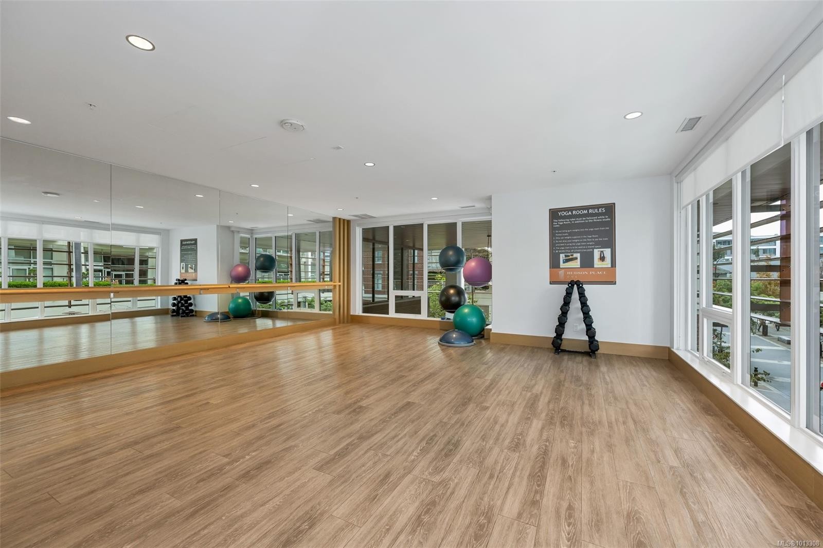 709-777 Herald St, Victoria, BC - Indoor