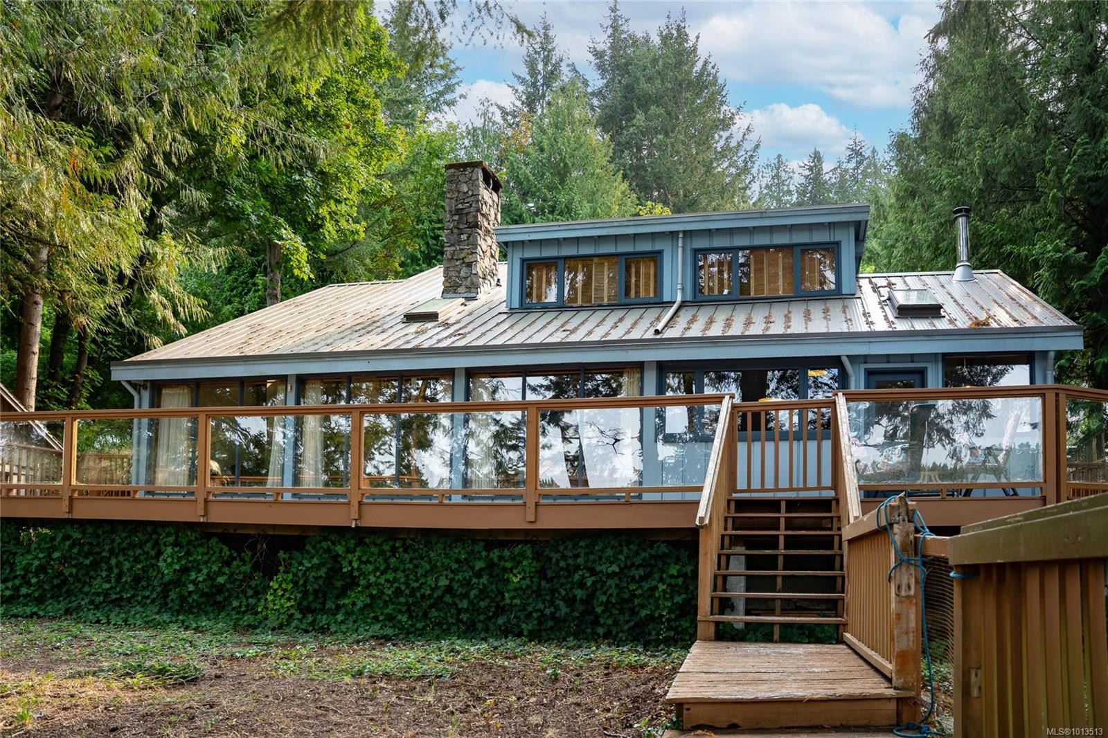 122 Ontario Pl, Salt Spring, BC