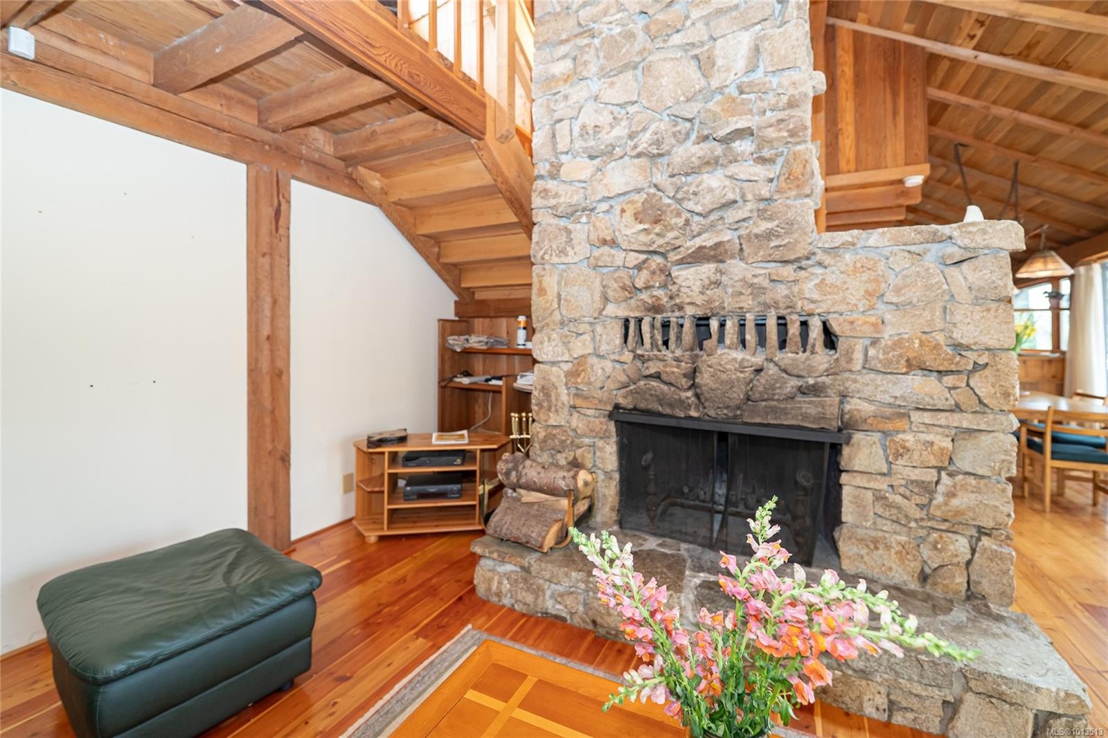 122 Ontario Pl, Salt Spring, BC