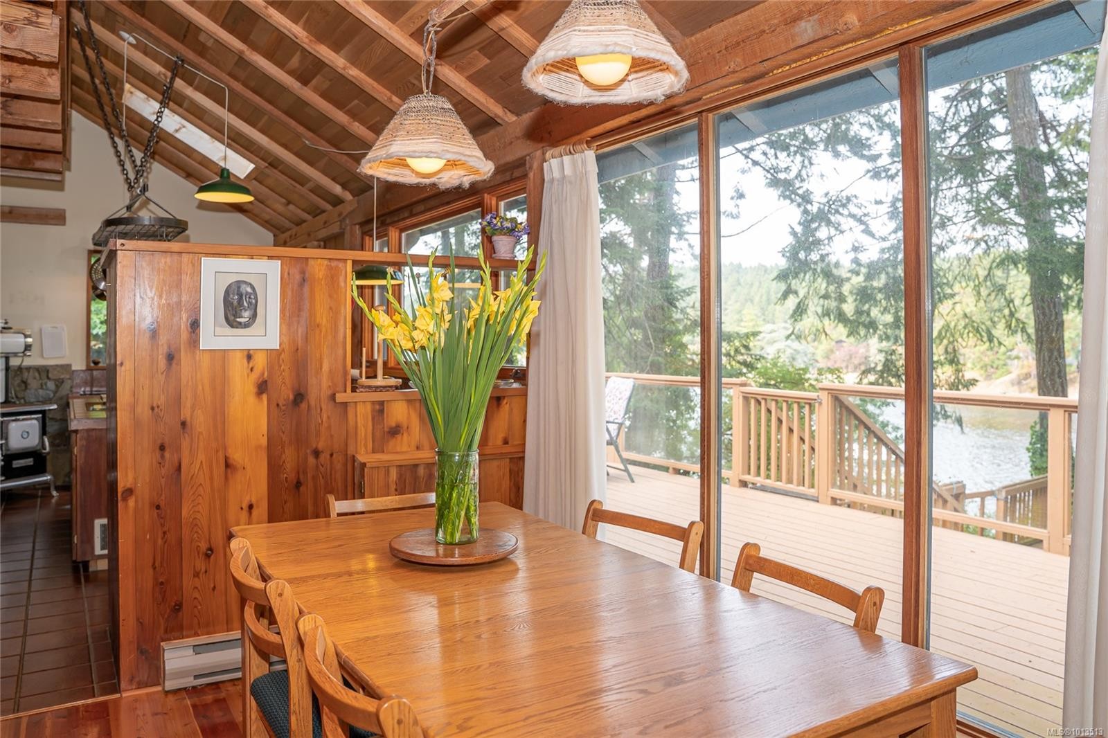 122 Ontario Pl, Salt Spring, BC