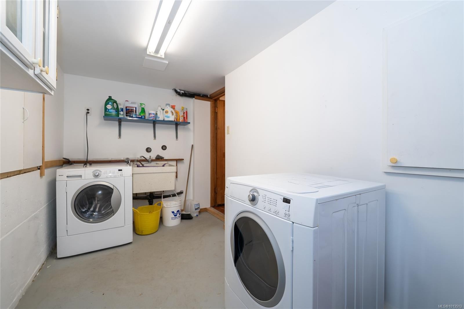 122 Ontario Pl, Salt Spring, BC