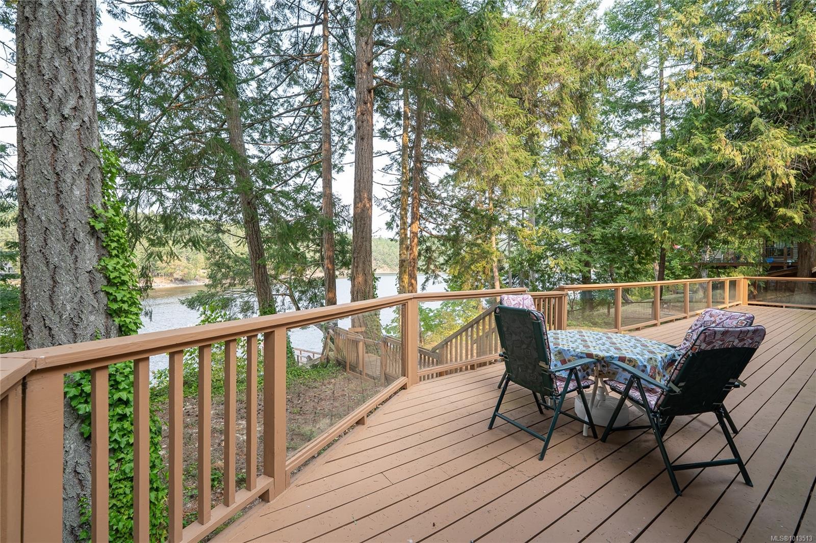 122 Ontario Pl, Salt Spring, BC