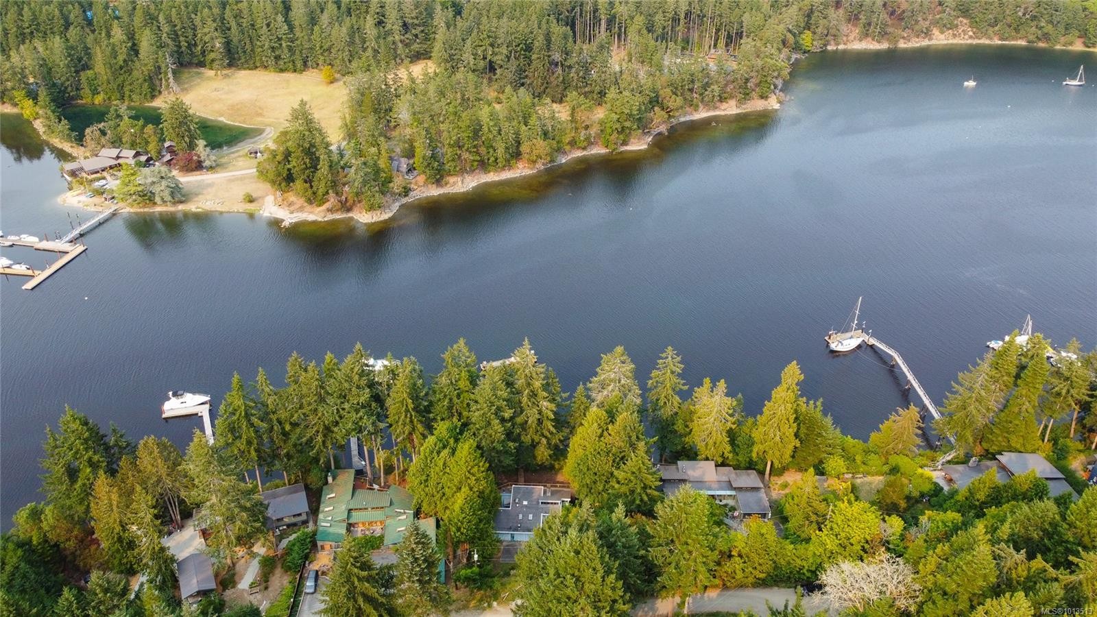 122 Ontario Pl, Salt Spring, BC