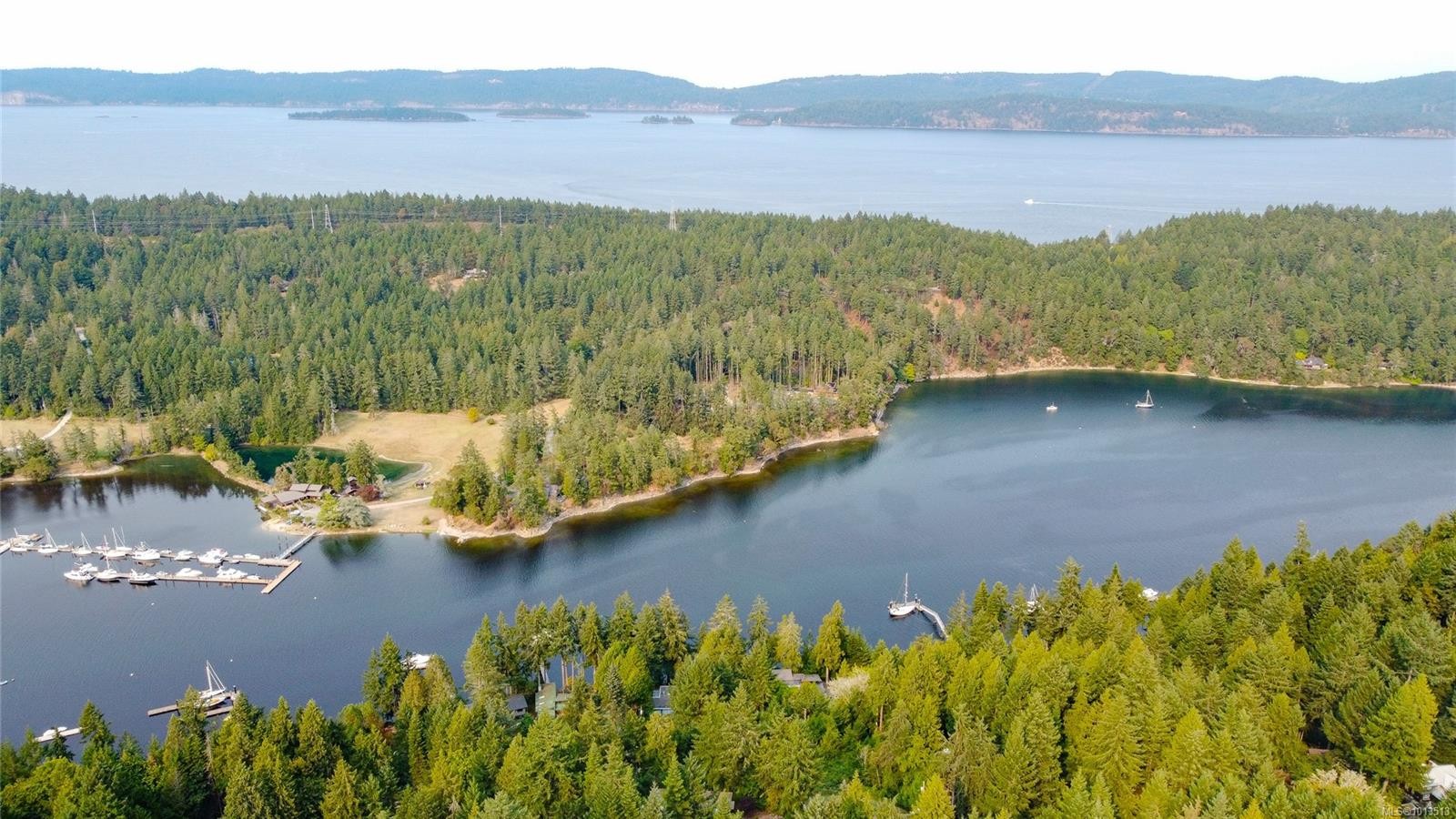 122 Ontario Pl, Salt Spring, BC