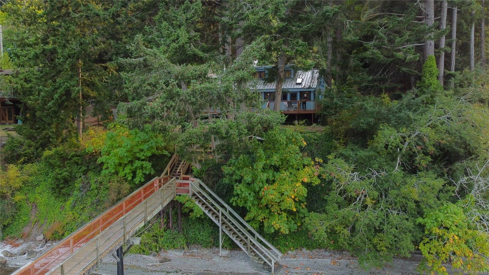 122 Ontario Pl, Salt Spring, BC